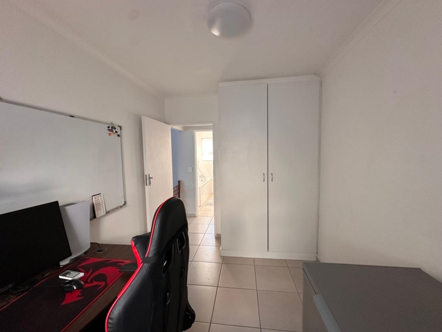 To Let 3 Bedroom Property for Rent in Table View Western Cape